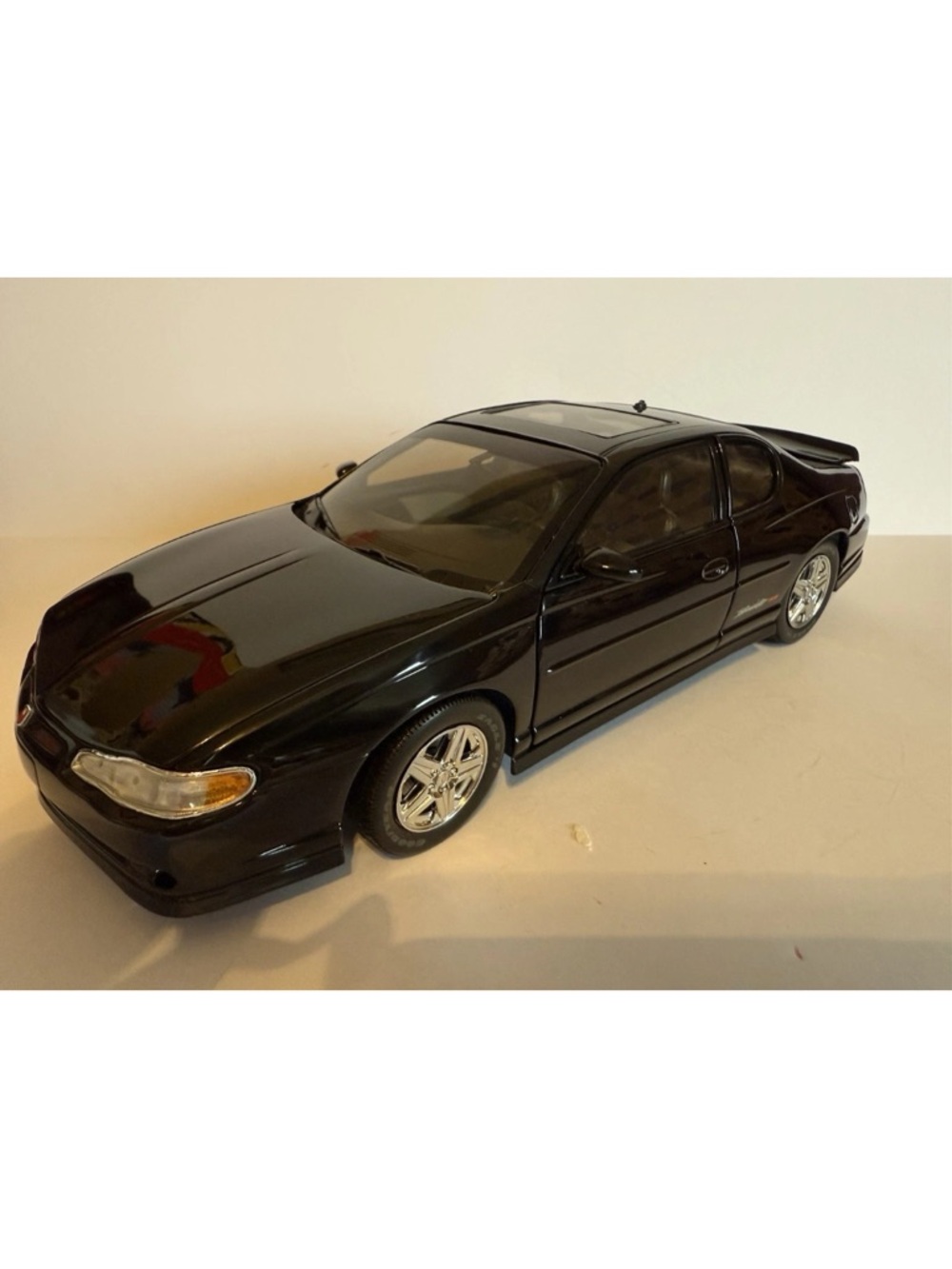 Dale Earnhardt 1/18 2004 Monte Carlo SS street Version. Diecast